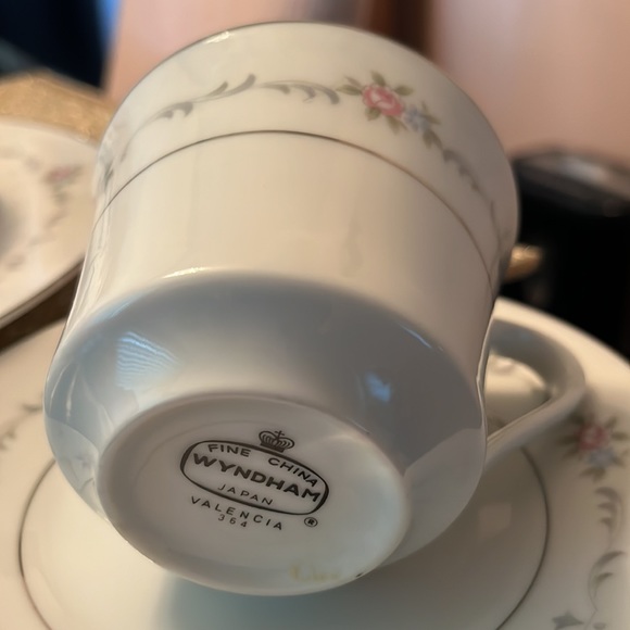 Fine china - Picture 5 of 5